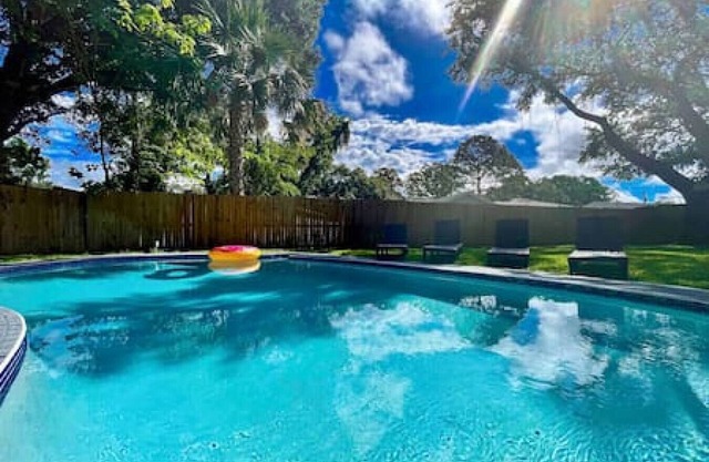 1504 E McBerry St · Beautiful 3BR Tampa Home W/Pool AND Pool Table!