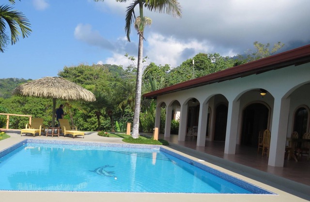 160 degree Breath Taking Ocean View, Near Six Beaches and Acclaimed Restaurants