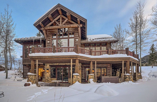 166 Cimarron Trail - Luxury Log Cabin in Cordillera