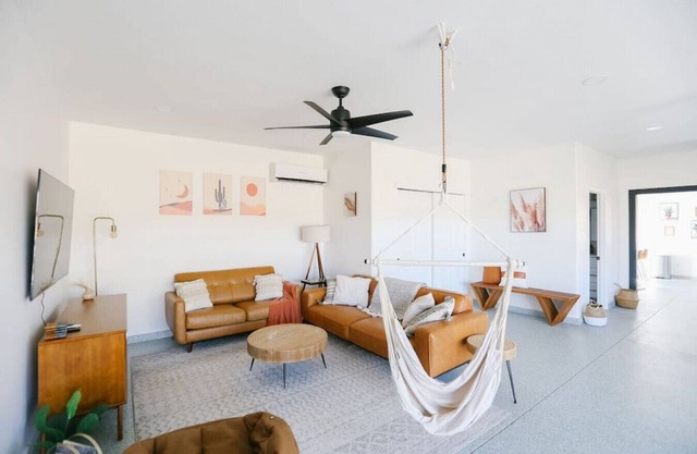 17th Unit C Garage · Amazing indoor/outdoor Space | Sleeps 8