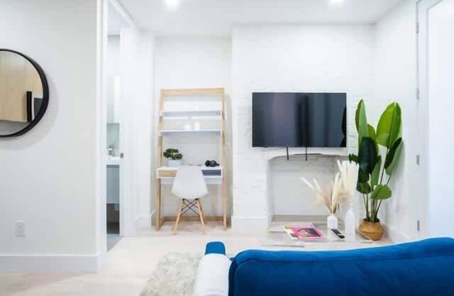 180-2 Cozy 2BR/1Bath East Village