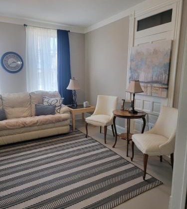 1895 meets 2025 Townhouse