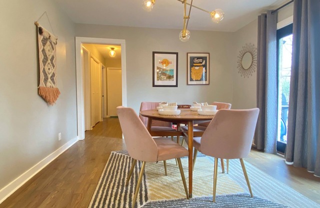 1960s Ranch Nashville 3BR - Cozy Vibes & Dog Yard