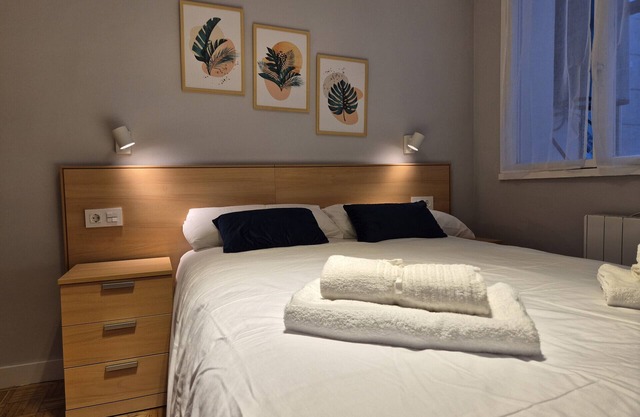 1A143 Amplio apartamento junto a la playa con masc