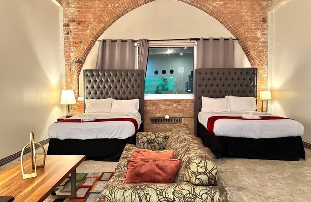 1BR | 3 Beds | DT Views | Free Valet Parking