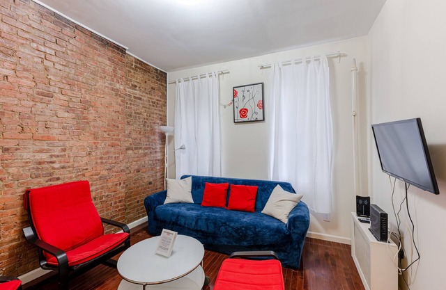 1BR Apartment -4C- Off Park