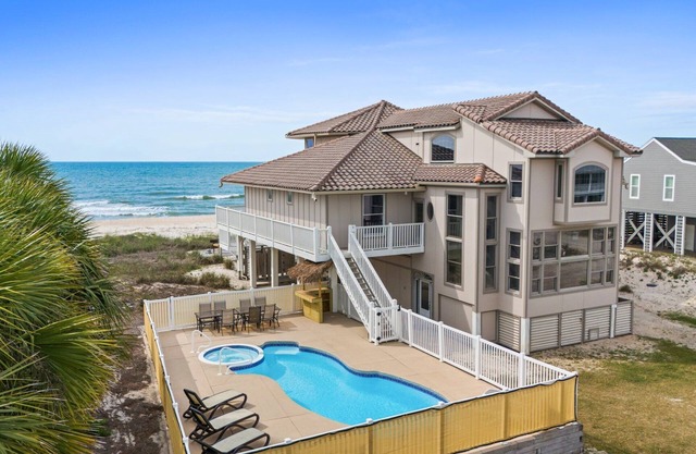 1st Dibs, Gulf front, private pool