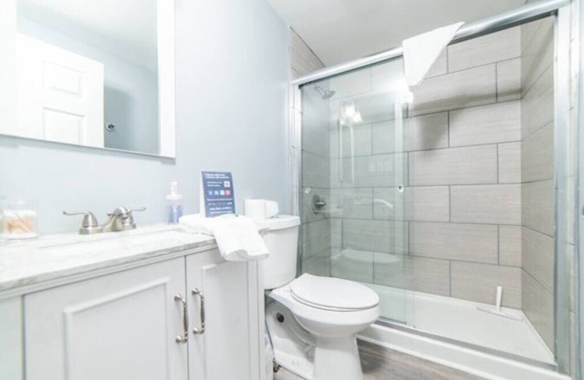 1st Floor - Free Parking - Washer & Dryer - AGH