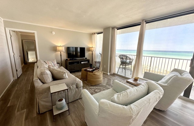 1st Floor Seachase! Free Beach Chair Service! Newly Remodeled! Summer & Fall Specials:-)