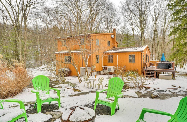 2-Acre Plot: Family Carmel Cabin w/Fire Pit!