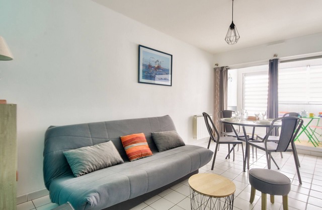 2 adults and 2 children – Pointe of Noirmoutier Island