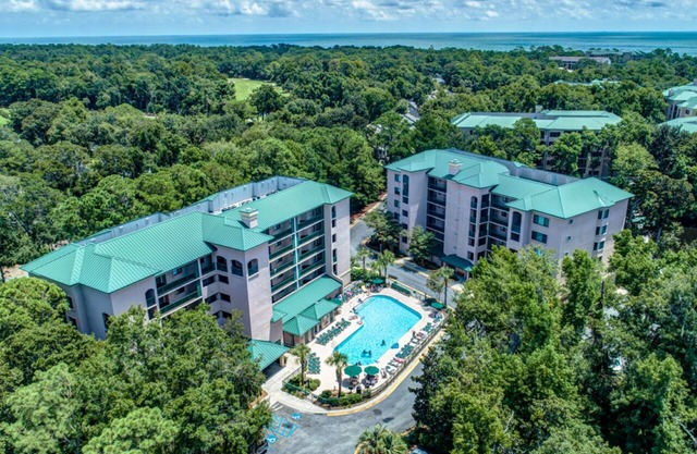 2 Affordable Units Near Vernon Hills and Shopping Center | Pets are Allowed