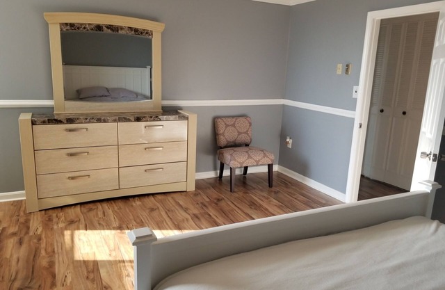 2-bdr Condo for a Professional Traveller