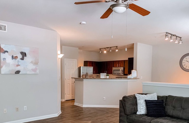 2 Bed 2 Bath Apt Hou MED CENTER