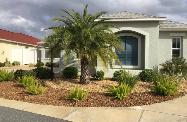 2 BED/2BATH PLUS DEN COURTYARD VILLA