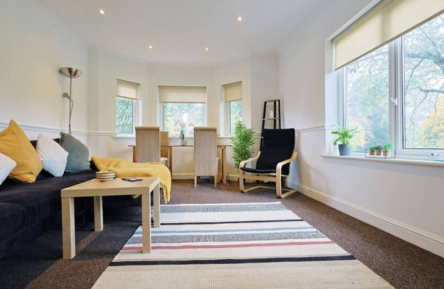 2 bed apt with amazing views