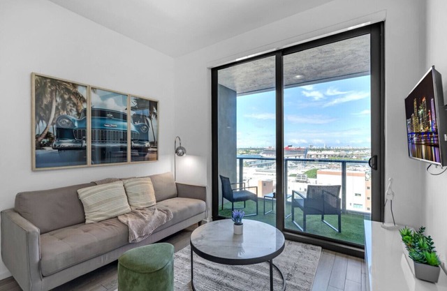 2 Bed Best Views in Downtown & Brickell