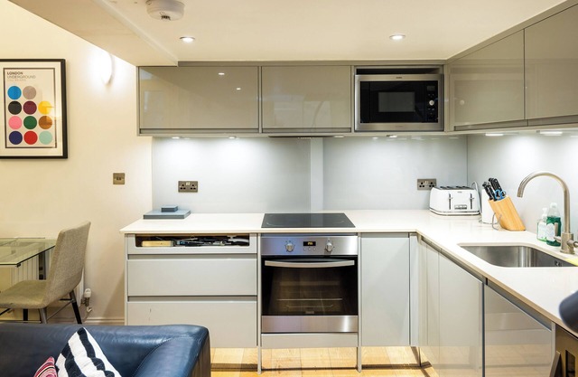 2-Bed Elegance Near Harrods