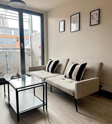 2 bed Luxe Apartment