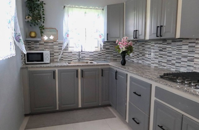 2-bedroom, 2nd Floor Scenic View Apartment
