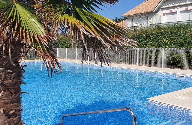 2-bedroom apartment with terrace, swimming pool, near beach and forest