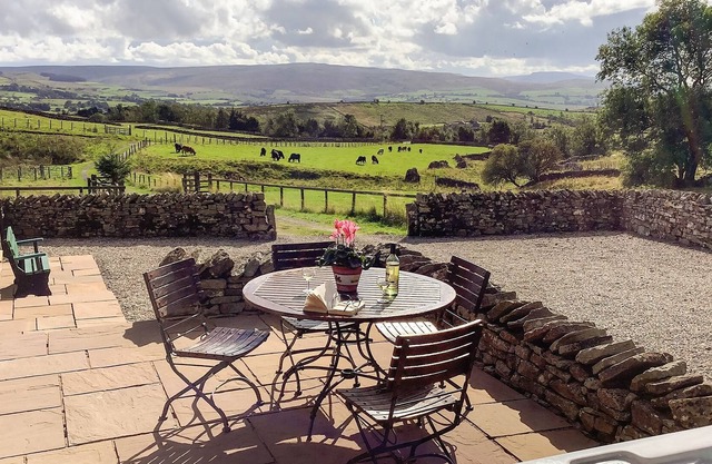 2 bedroom accommodation in North Stainmore, near Brough