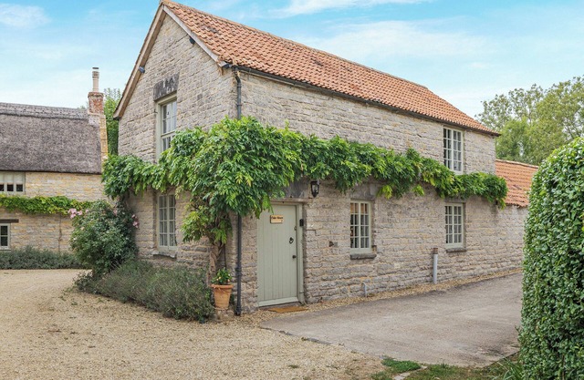 2 bedroom accommodation in West Pennard, near Glastonbury