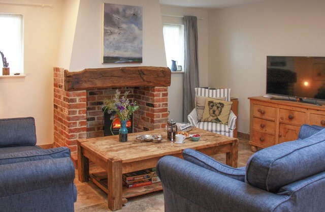 2 bedroom accommodation in Happisburgh