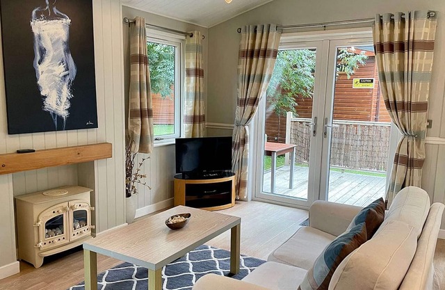 2 bedroom accommodation in Cotswolds