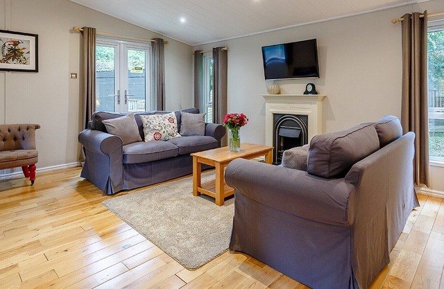 2 bedroom accommodation in Cotswolds