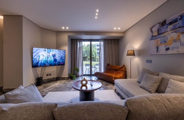 2-Bedroom Apart with Garden Views & Pool Access GF