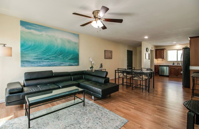 2 Bedroom Condo in Heart of Old Town