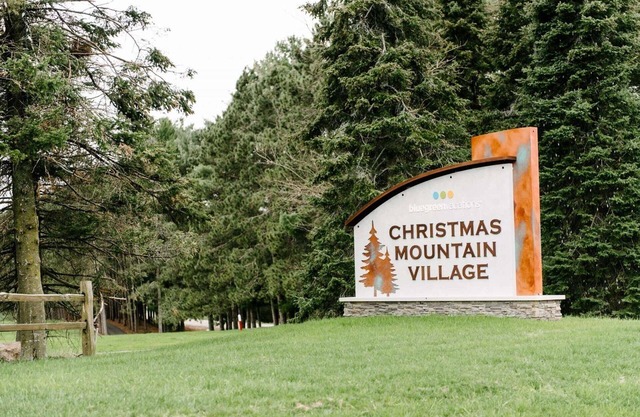 2 Bedroom Cottage @ Christmas Mountain Village Resort, Golf/Ski, Wisconsin Dells