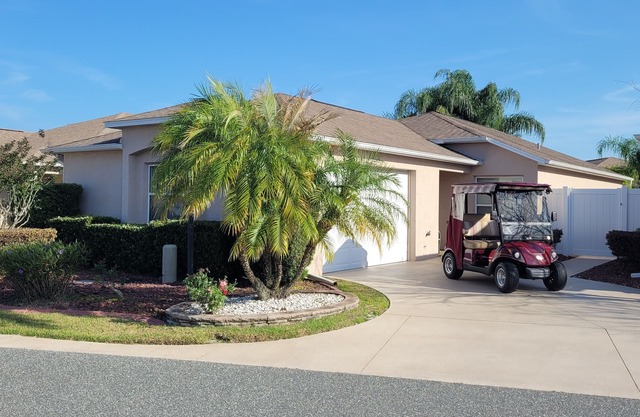 2 bedroom Courtyard Villa in the heart of the Villages - Pennecamp