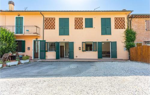 2 Bedroom Cozy Home In Altopascio