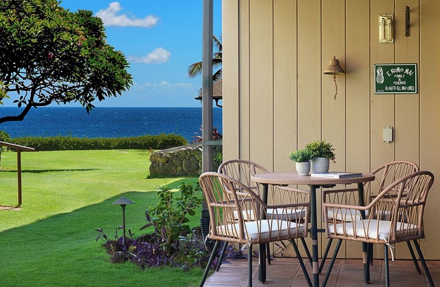 2-Bedroom Garden & Ocean Views!