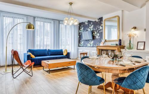 2 Bedroom Gorgeous Apartment In Carentan