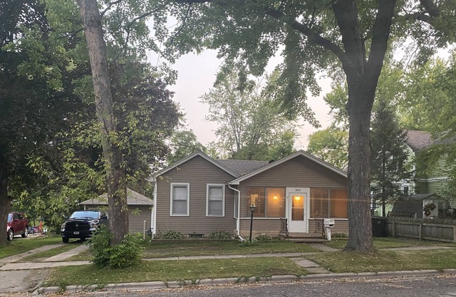 2 bedroom house in Berlin, WI. Large deck, fire pit and fenced yard.