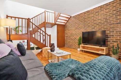 2-Bedroom House-Near city center Good for 6 Guests