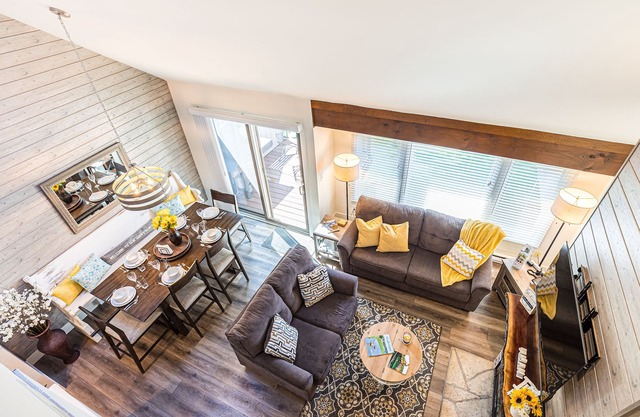 2 Bedroom +Loft, 2 bath townhouse in The Galena Territory