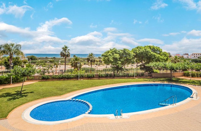 2 Bedroom Lovely Apartment In Cabanes