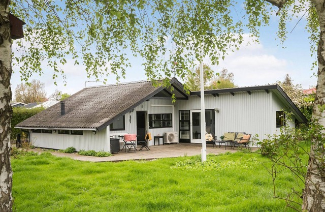 2 bedroom nice home in Karrebæksminde