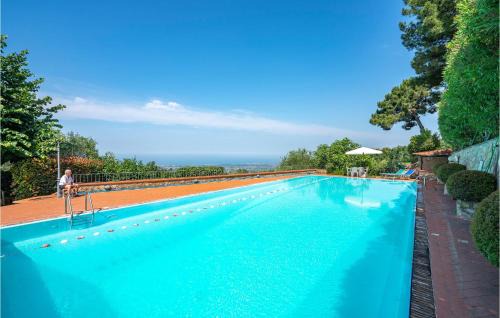 2 Bedroom Nice Home In Camaiore Lu