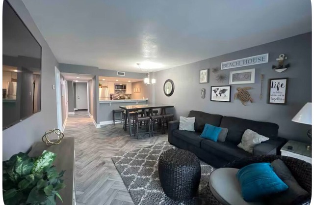 2-bedroom ocean front condo in Myrtle Beach. Amazing view! sleeps 8