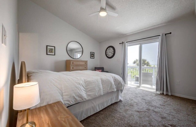 2 Bedroom Oceanfront Townhome-Villages of Seaport