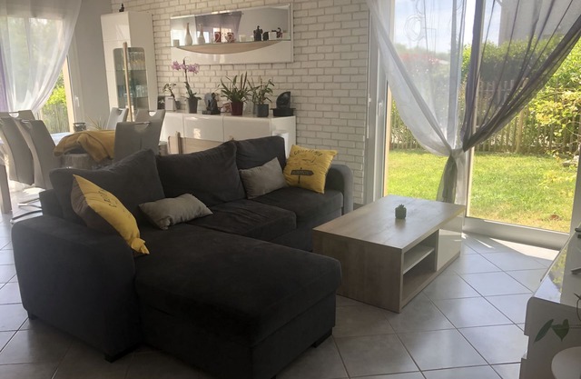 2 Bedroom Private vacation home in Plouarzel