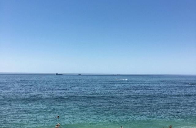 2 bedroom apartment next to the beach - Free wifi