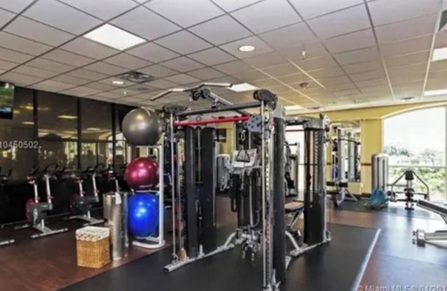 2-bedroom resort in charming Orlando with WiFi, AC, fitness room