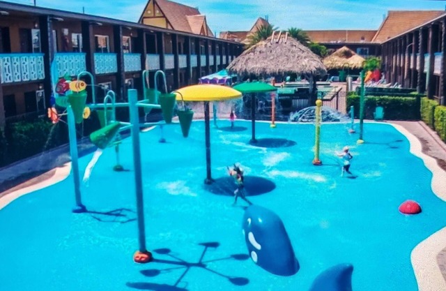 2-bedroom resort in fantastic Cocoa Beach with WiFi, AC, on the beachn