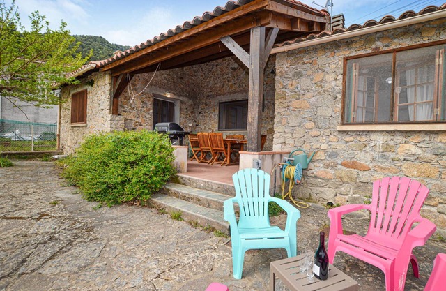 2 bedroom stunning home in Popolasca